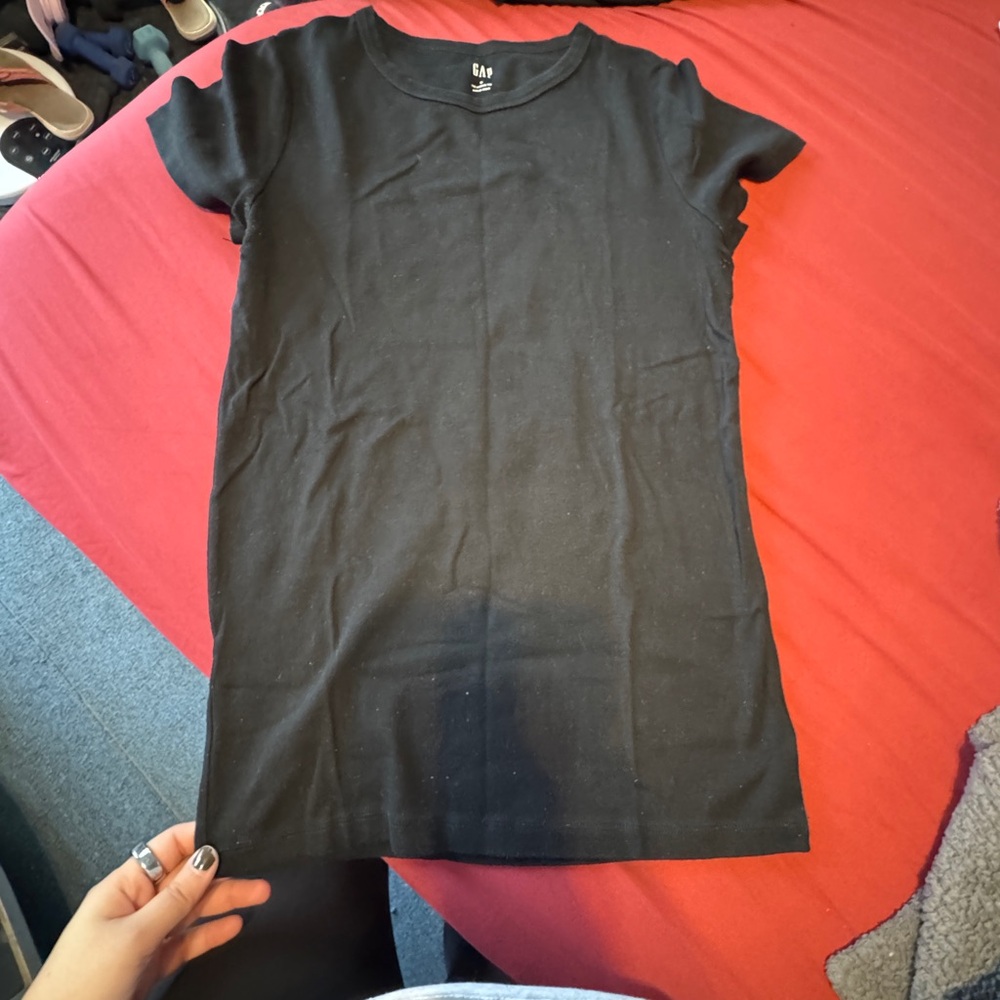 5 For $25 Gap T-Shirt